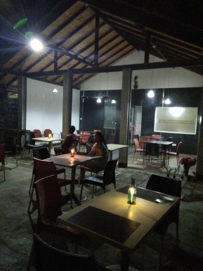 Bridge Hotel Negombo Kimbulapitiya Exterior foto