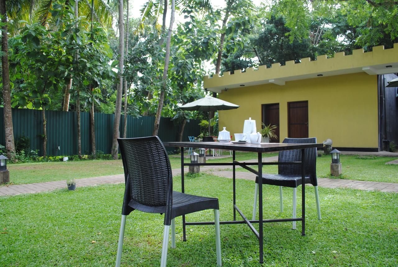 Bridge Hotel Negombo Kimbulapitiya Exterior foto