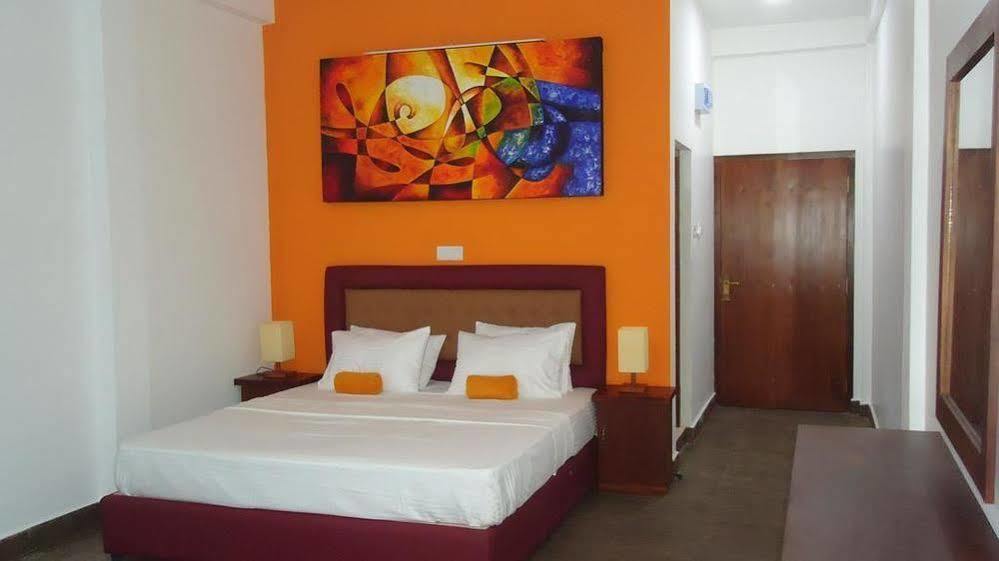 Bridge Hotel Negombo Kimbulapitiya Exterior foto